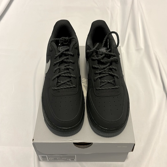 Nike Air Force 1 (GS) 6.5 - Picture 2 of 6